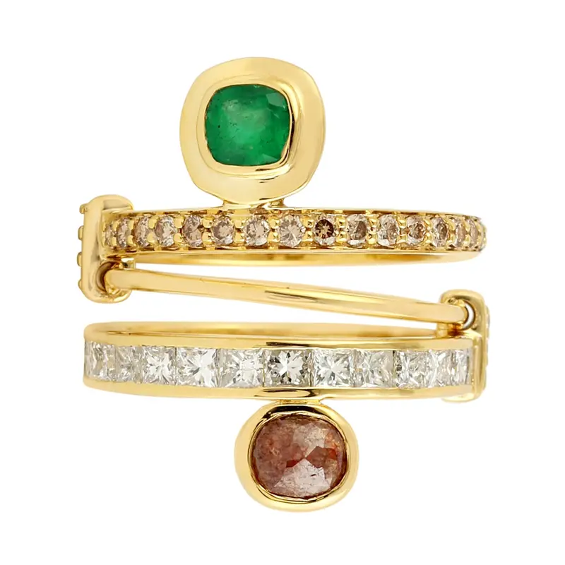 14K Yellow Gold Cushion-Cut Emerald Ring With Ice Diamond Spiral Design 1