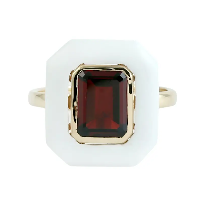 Yellow Gold Ring Featuring White Onyx And Emerald-Cut Red Garnet 1